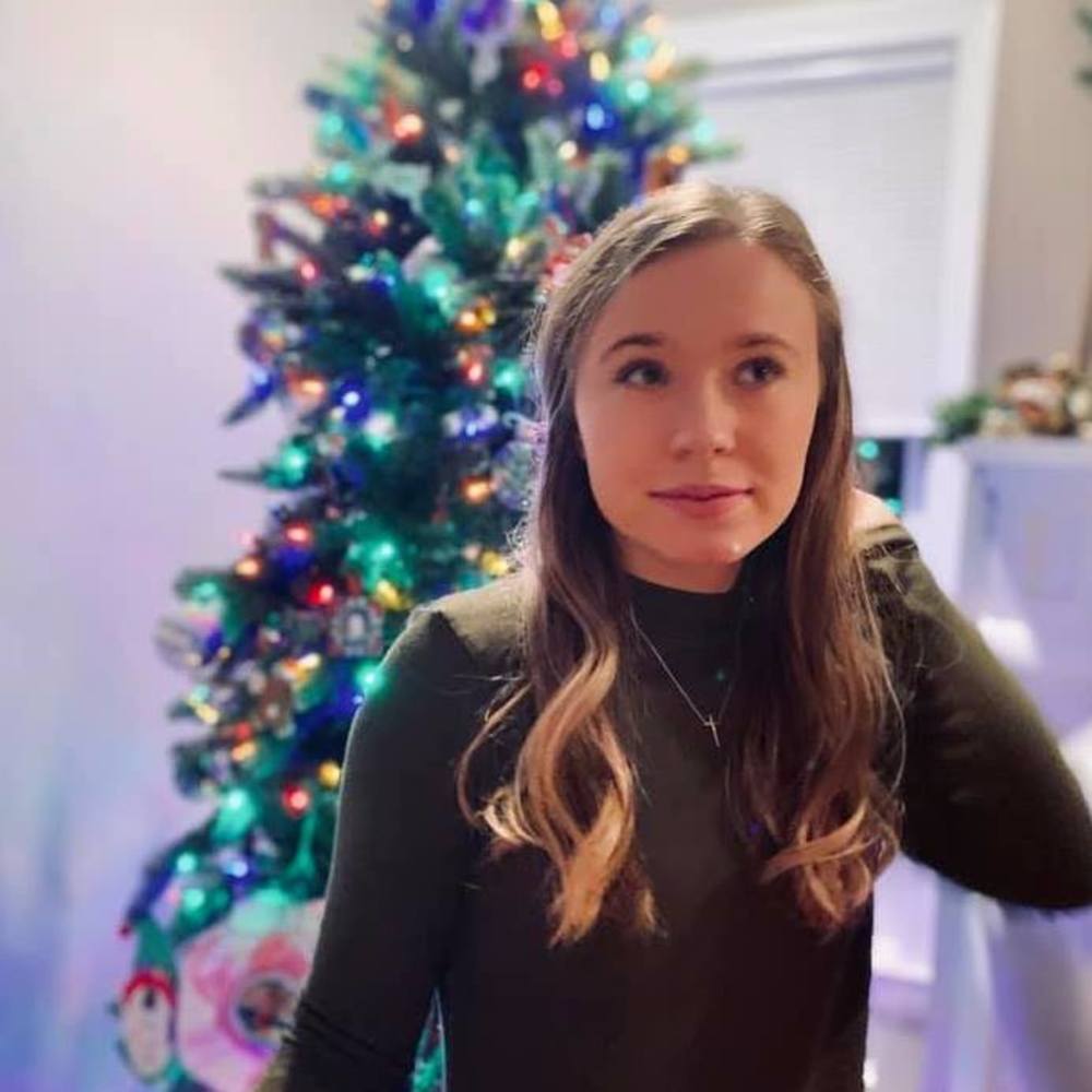 Meet your Posher, Becca